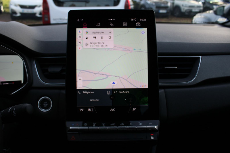 Photo 13 de l'offre de RENAULT CAPTUR 5 TCE 160 CV TECHNO HYBRIDE GPS 3D CAMÃRA USB JA 18 I-COKPIT FULL LED BOITE AUTO à 25990€ chez Bougel transactions