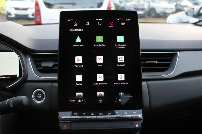 Photo 15 de l'offre de RENAULT CAPTUR 5 TCE 160 CV TECHNO HYBRIDE GPS 3D CAMÃRA USB JA 18 I-COKPIT FULL LED BOITE AUTO à 25990€ chez Bougel transactions