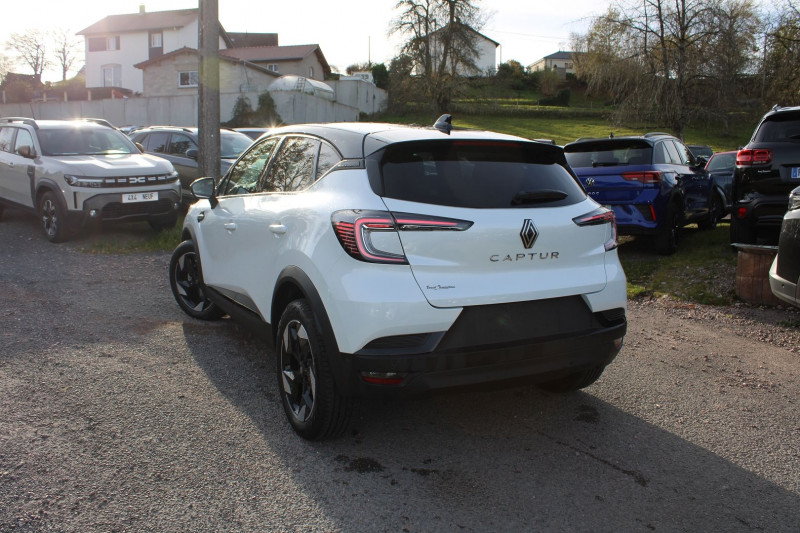 Photo 3 de l'offre de RENAULT CAPTUR 5 TCE 160 CV TECHNO HYBRIDE GPS 3D CAMÃRA USB JA 18 I-COKPIT FULL LED BOITE AUTO à 25990€ chez Bougel transactions