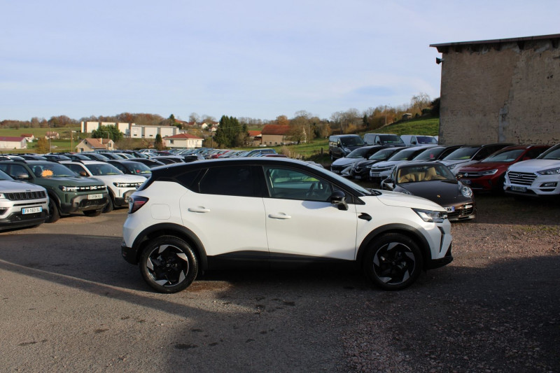 Photo 5 de l'offre de RENAULT CAPTUR 5 TCE 160 CV TECHNO HYBRIDE GPS 3D CAMÃRA USB JA 18 I-COKPIT FULL LED BOITE AUTO à 25990€ chez Bougel transactions