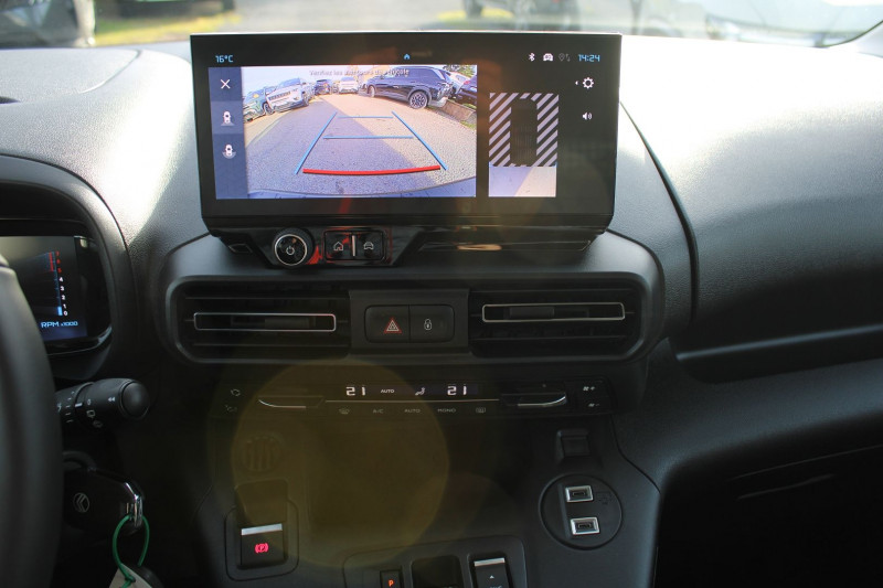 Photo 13 de l'offre de CITROEN BERLINGO 5 PLUS BLUE HDI 130 CV GPS CARPLAY CAMÃRA I-COKPIT FULL LED JA 16 BOITE AUTO EAT-8 à 26990€ chez Bougel transactions