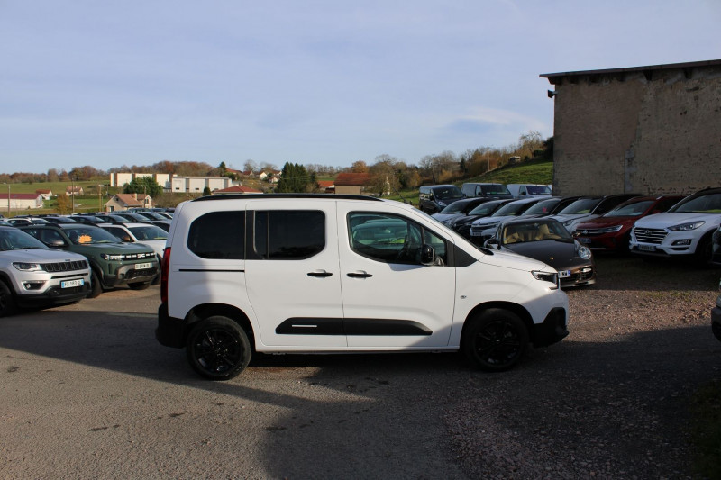 Photo 5 de l'offre de CITROEN BERLINGO 5 PLUS BLUE HDI 130 CV GPS CARPLAY CAMÃRA I-COKPIT FULL LED JA 16 BOITE AUTO EAT-8 à 26990€ chez Bougel transactions