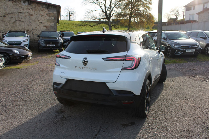 Photo 2 de l'offre de RENAULT CAPTUR 5 TCE 160 CV TECHNO HYBRIDE GPS 3D CAMÃRA USB JA 18 I-COKPIT FULL LED BOITE AUTO à 25990€ chez Bougel transactions