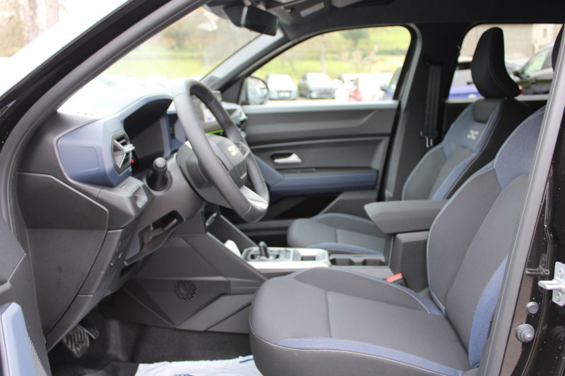 Photo 8 de l'offre de DACIA DUSTER VI JOURNEY 140 CV HYBRIDE GPS 3D CLIM CAMÃRA USB JA 18 I-COKPIT FULL LED BOITE AUTO à 25990€ chez Bougel transactions